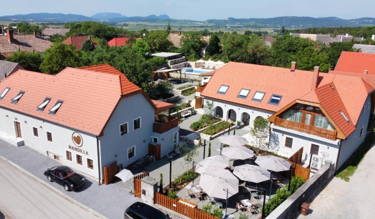 Mandilla Hotel Köveskál